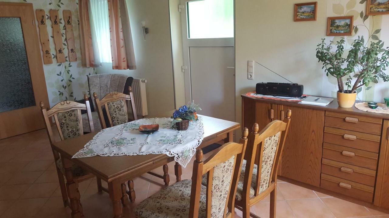 Ferienwohnung "Am Fechtertor- Eingang Zum Schlosspark" Putbus Esterno foto