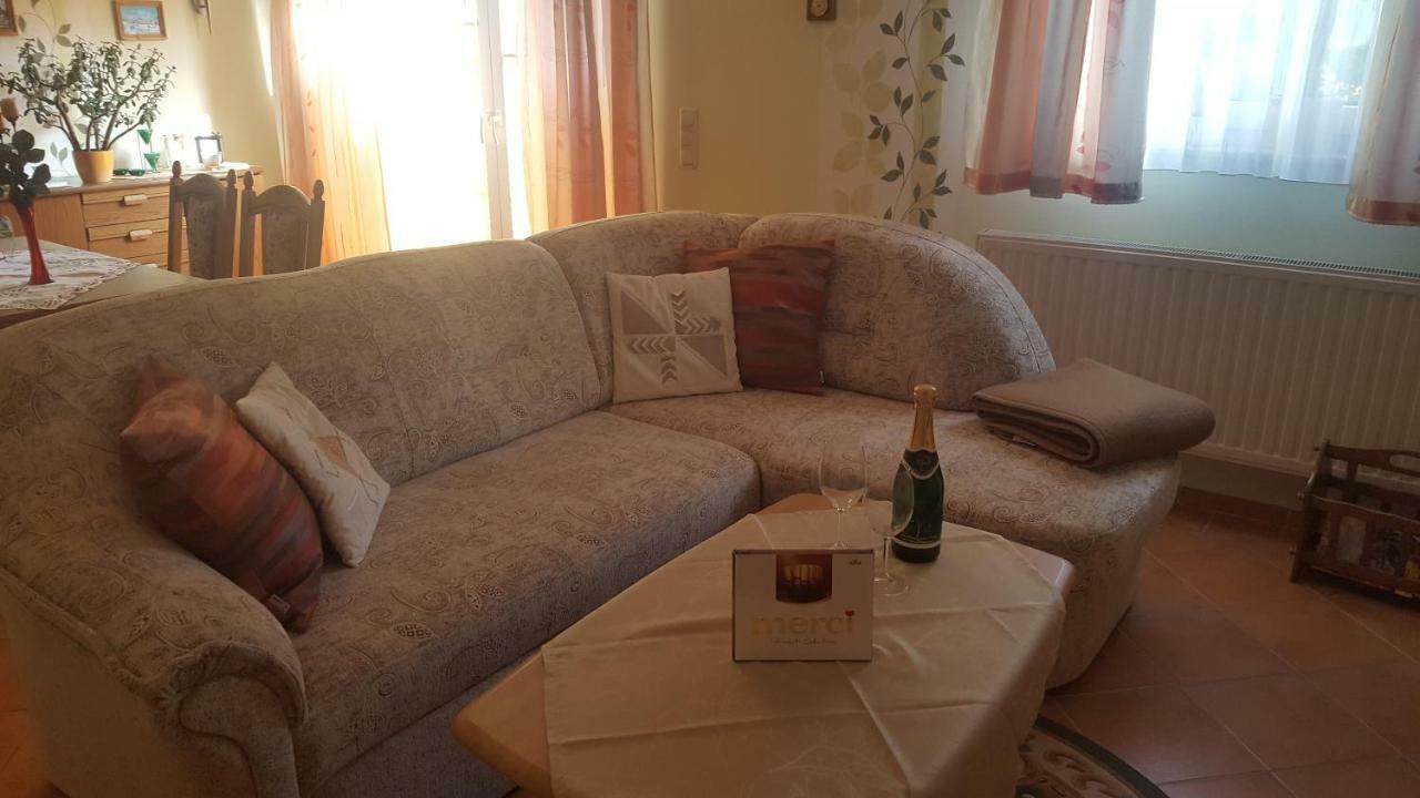 Ferienwohnung "Am Fechtertor- Eingang Zum Schlosspark" Putbus Esterno foto